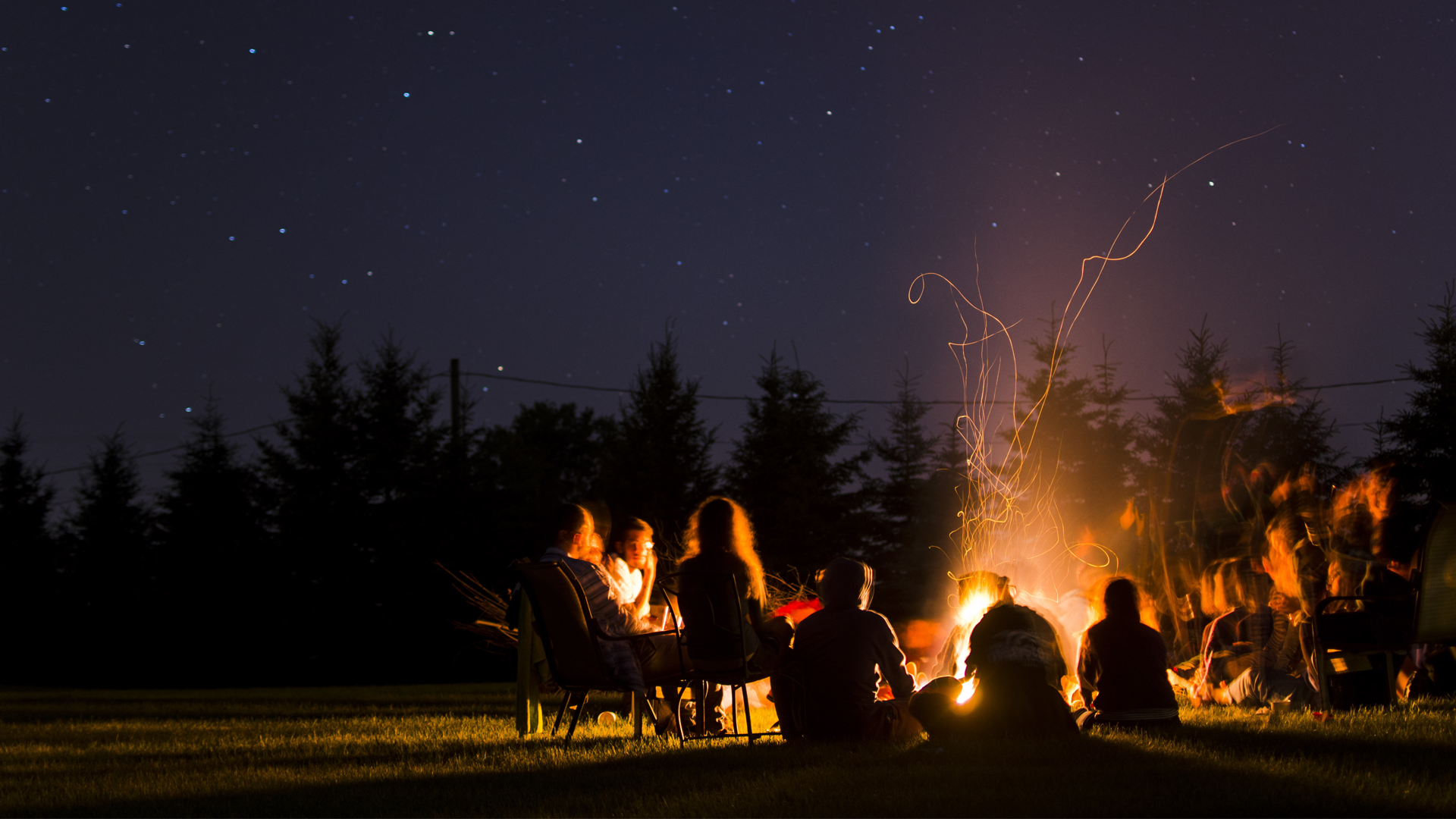 Campfire with family in Red River Gorge